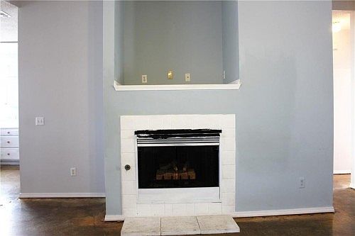 4th image of 834 S Colonial Dr
