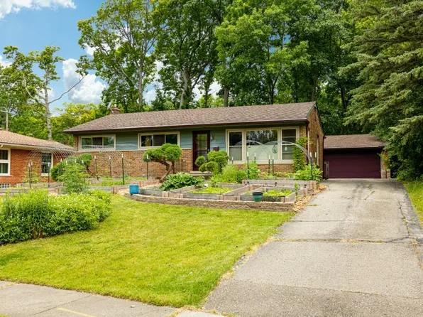 1710 Palomar Dr, Ann Arbor, MI 48103