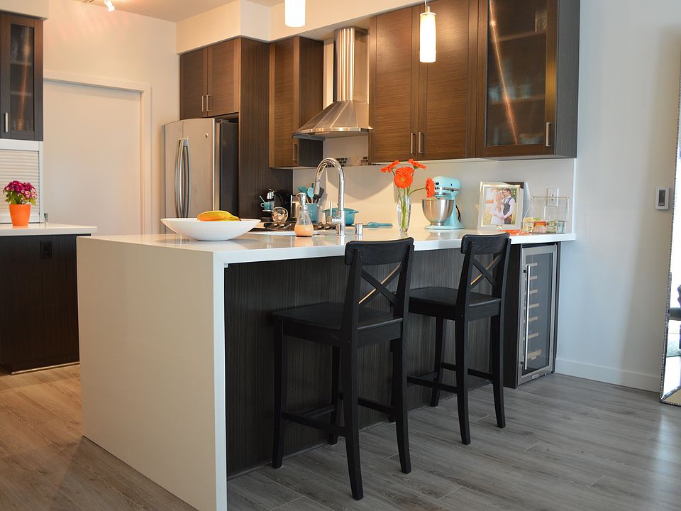 Door accesses walk-in pantry