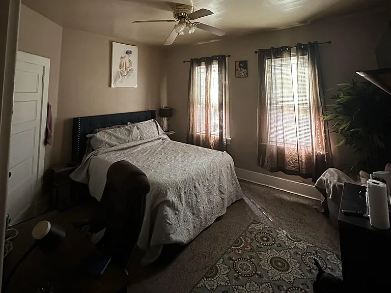 34 Grant Ave #2R — Photo 2