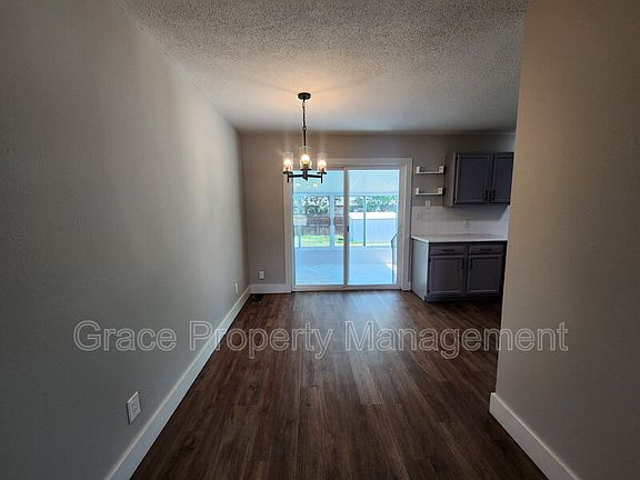 3rd image of 700 S Miller Ave