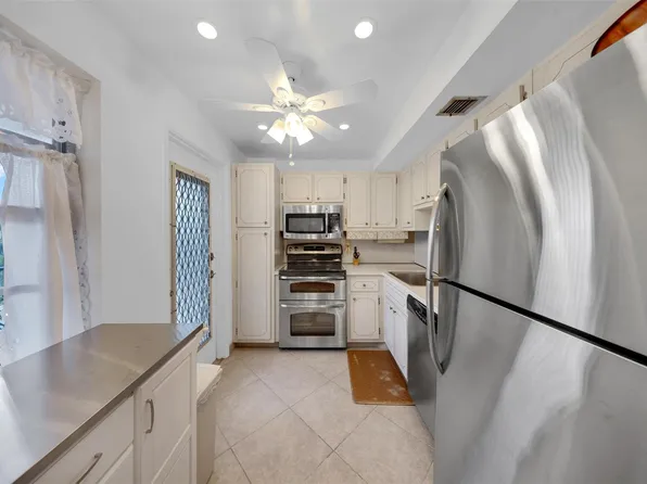 3000 N Palm Aire Drive #302, Pompano Beach, FL 33069