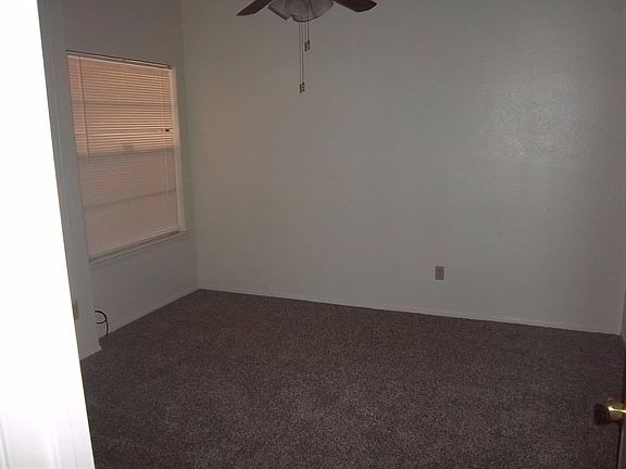 5th image of 143 N Troy Ave #B