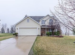 1491 Wedgewood Dr, Saline, MI 48176