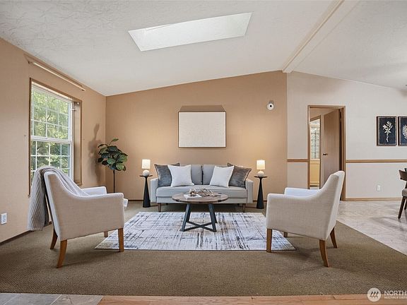 2nd image of 10535 Olalla Valley Road SE