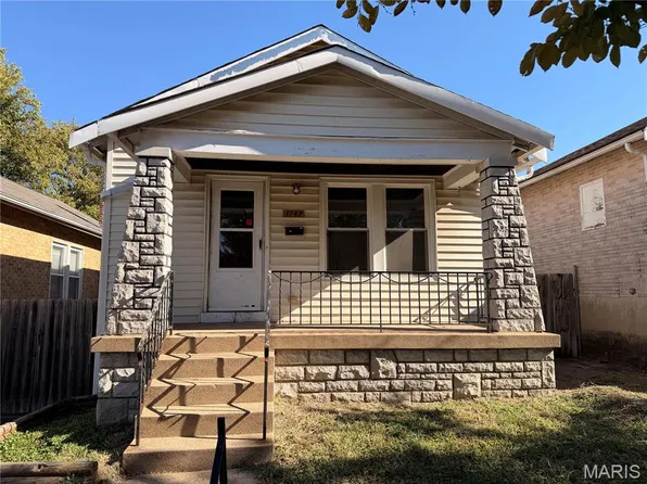 3747 Neosho St, Saint Louis, MO 63116