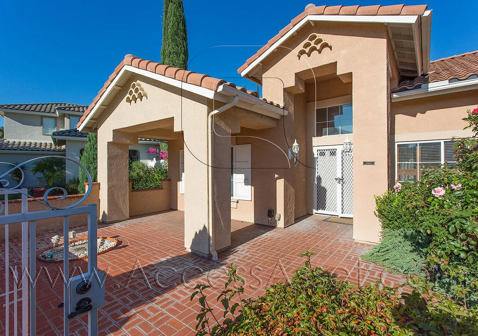Gorgeous Single-Story Murrieta Home with 3-Car Garage & Private Backyard — Photo 3