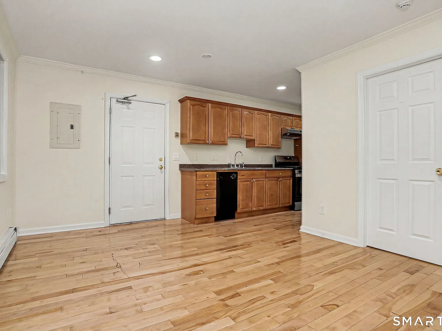 1 bed, 1.0 bath, 415 sqft, $2,000 — Photo 2