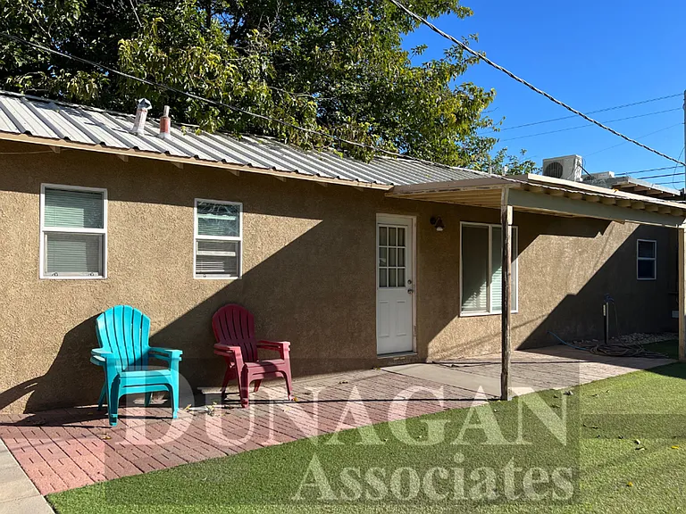 408 N Mesa St #A & B — Photo 9