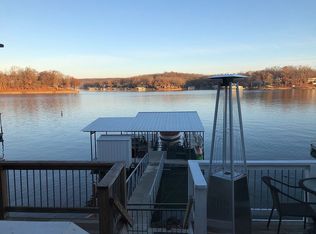 33062 Fairglen Rd, Sunrise Beach, MO 65079