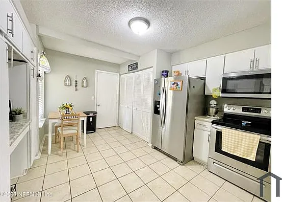 3 bed, 1325 sqft, $2,250 — Photo 3