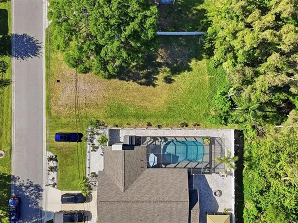 10 Freshwater Dr #10, Palm Harbor, FL 34684