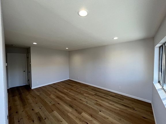 2nd image of 4397 Blackford Ave APT 4