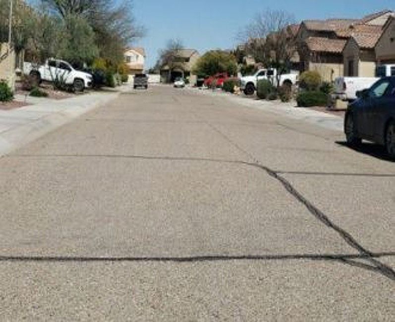 Exterior Neighborhood (street photo)