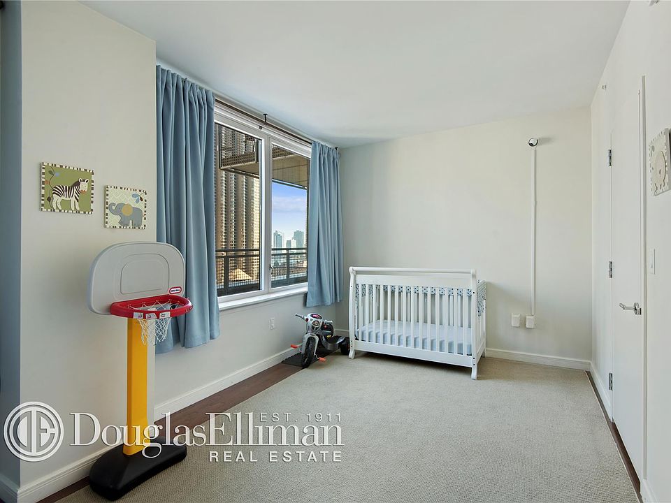 1st image of 225 E 34th St APT 17H