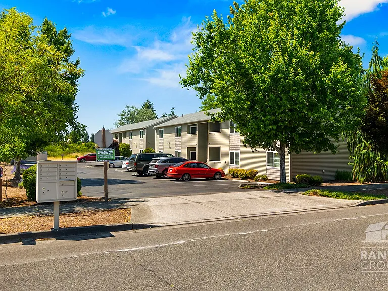 Crystal Springs Apartments — Photo 1