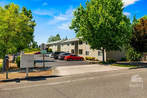 Crystal Springs Apartments Photo 1