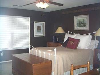 5th image of 5021 Meridian Ln