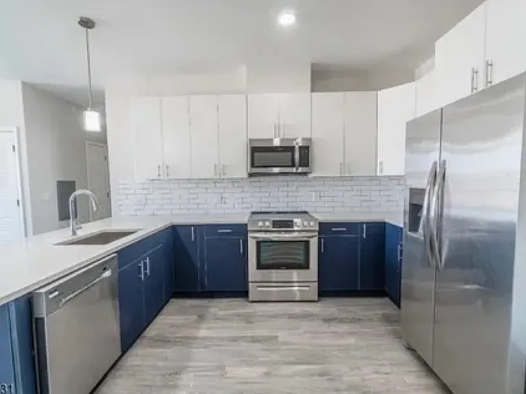 Clark street apartments — Photo 11