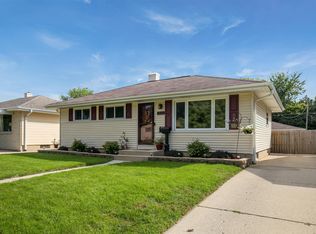 6710 S 17th St, Milwaukee, WI 53221