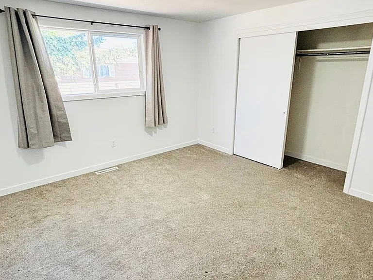 1009 Cannon St — Photo 9