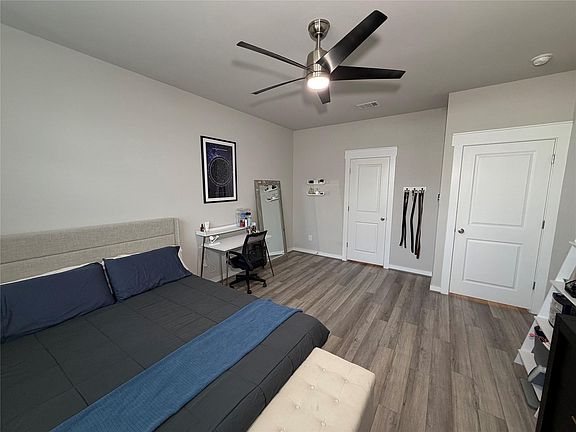 5th image of 125 Threshing Rd #A