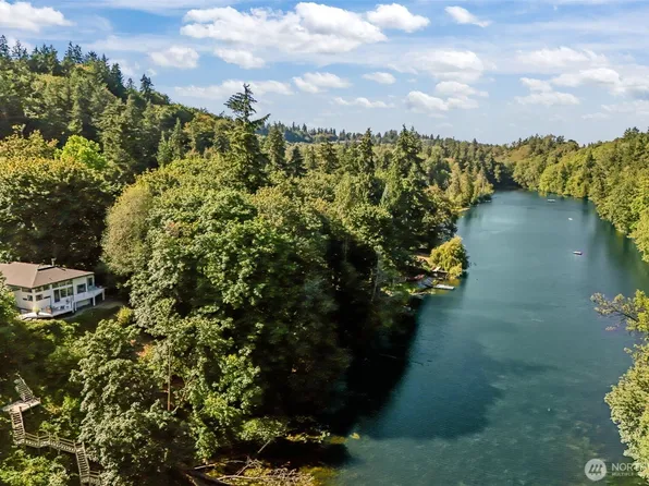 26530 Lake Fenwick Road S, Kent, WA 98032