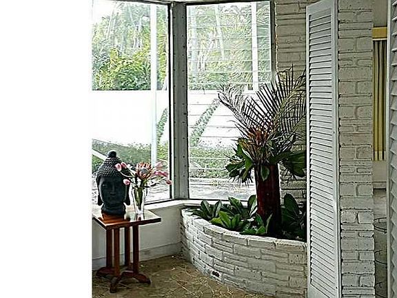 4th image of 1337 Seabreeze Blvd