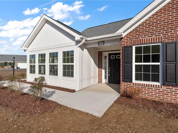 1253 Sandy Ridge Dr, Sarver, PA 16055