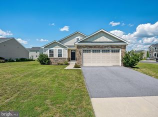 14 Zennor Way, Martinsburg, WV 25405