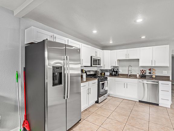 5th image of 2031 E Orange St
