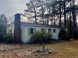 391 Riverview Rd, Port Haywood, VA 23138