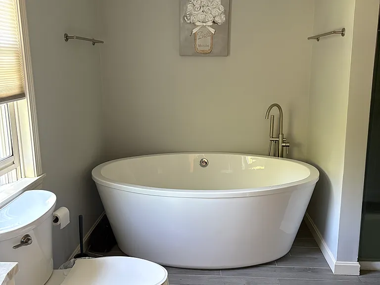 849 Bay Rd — Photo 10