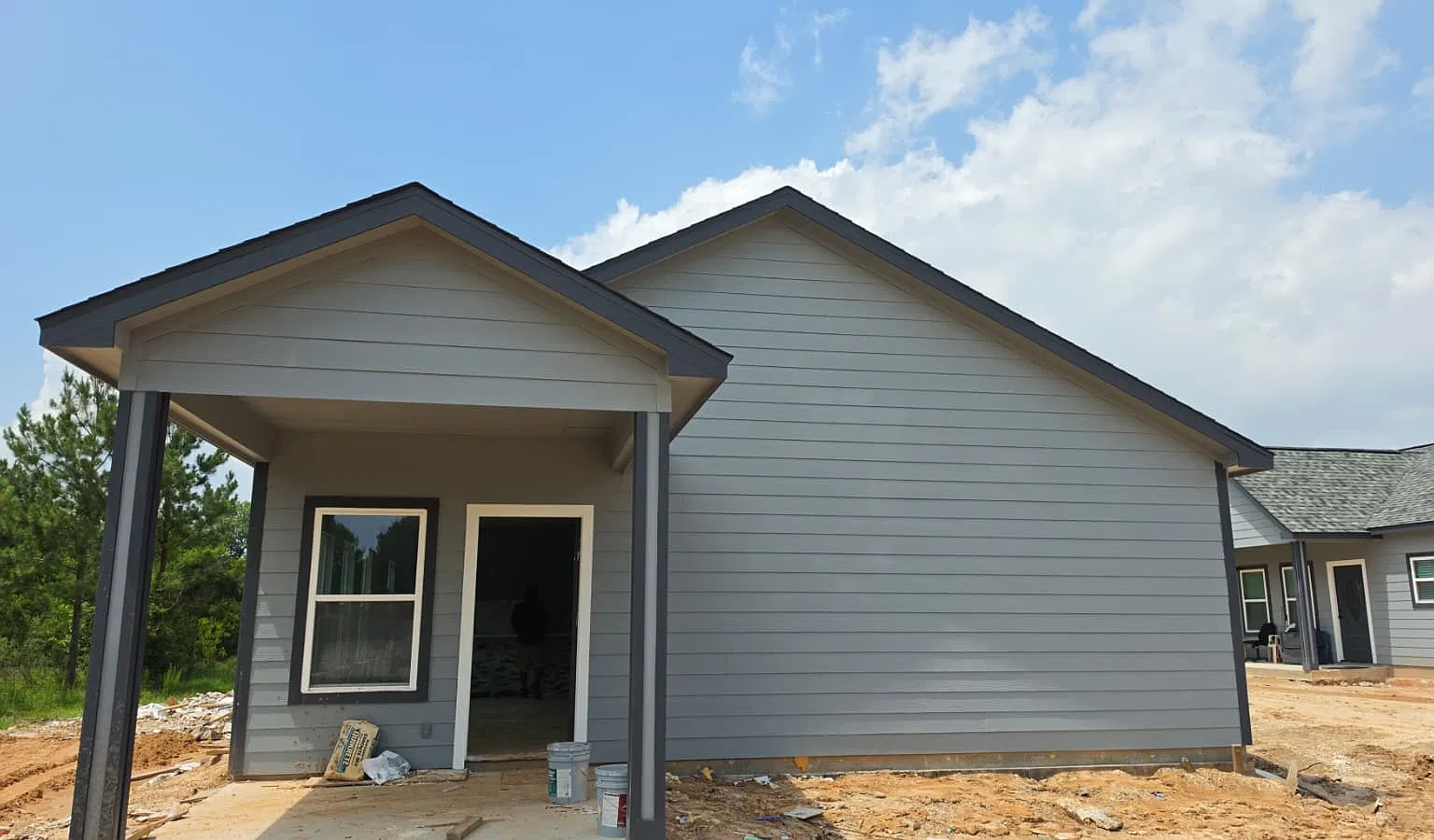 4 bed, 1920 sqft, $2,300 — Photo 1