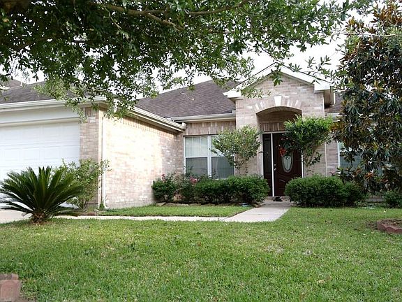 2nd image of 21523 Pointed Oak Ln