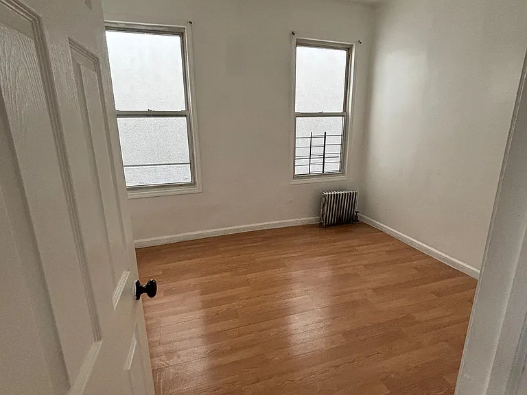 1956 Anthony Ave #3 — Photo 10