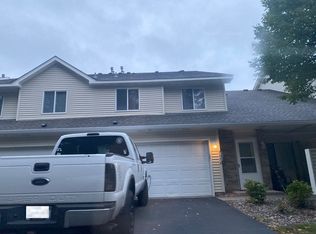 7076 48th St N, Oakdale, MN 55128