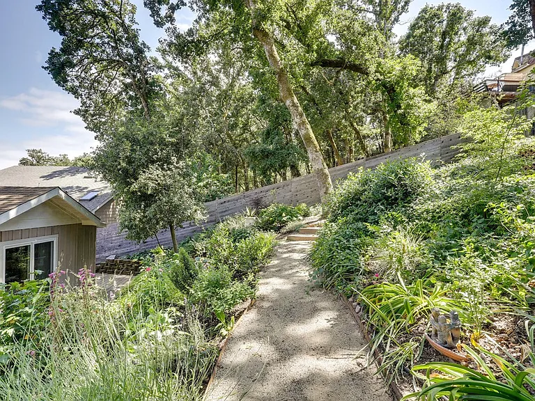 4460 Lakeside Rd #ID1308110P — Photo 17