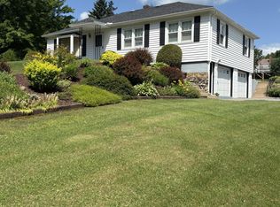 30 Gen R Parker Ave, Cadyville, NY 12918