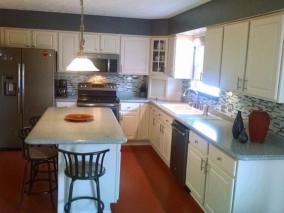 4th image of 4653 Creekside Dr