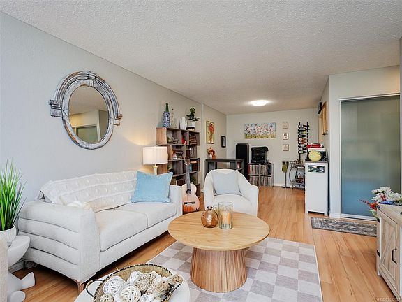 5th image of 1537 Morrison St #304