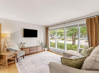 212 Birchwood Dr N, Stillwater, MN 55082