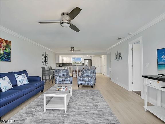 3rd image of 4817 SW 8th Pl APT 202