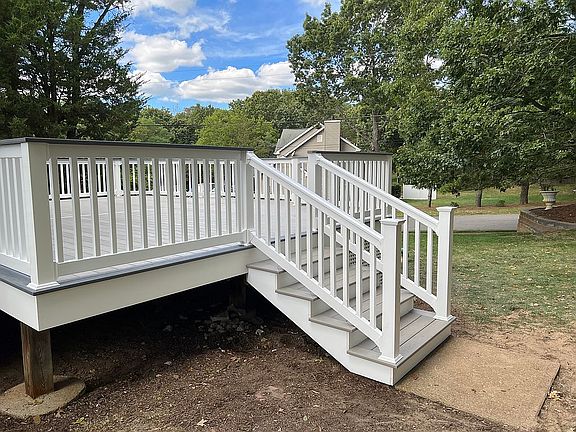 3rd image of 639 Meadow Run