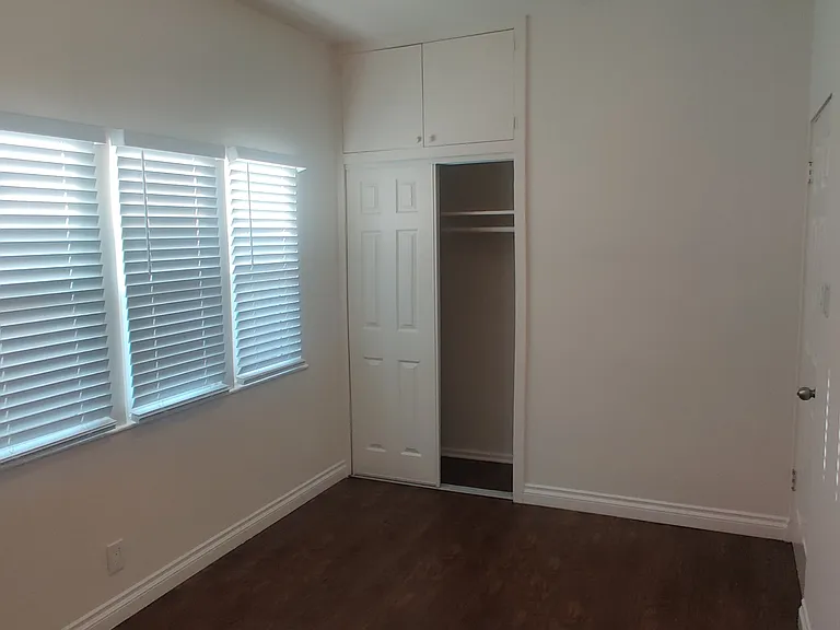 4329 W 156th St #A — Photo 10