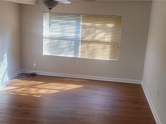 3rd image of 3223 SW Sunset Trace Cir