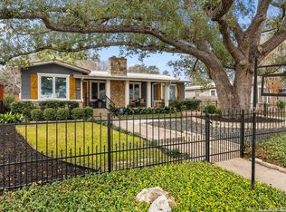 319 Robinhood Pl, San Antonio, TX 78209