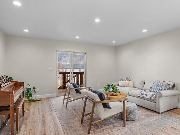 4th image of 1896 W 800 N