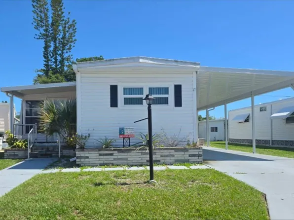 71 6th St W, Nokomis, FL 34275