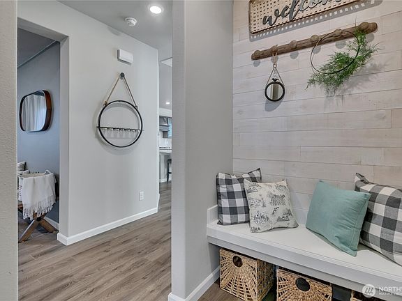 4th image of 23655 Tahoma Place